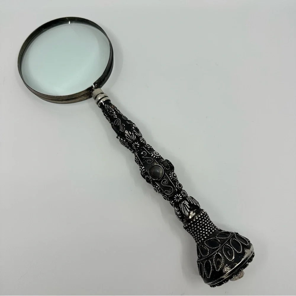 Vintage Magnifying Glass with Embedded stones - Picture 6 of 10